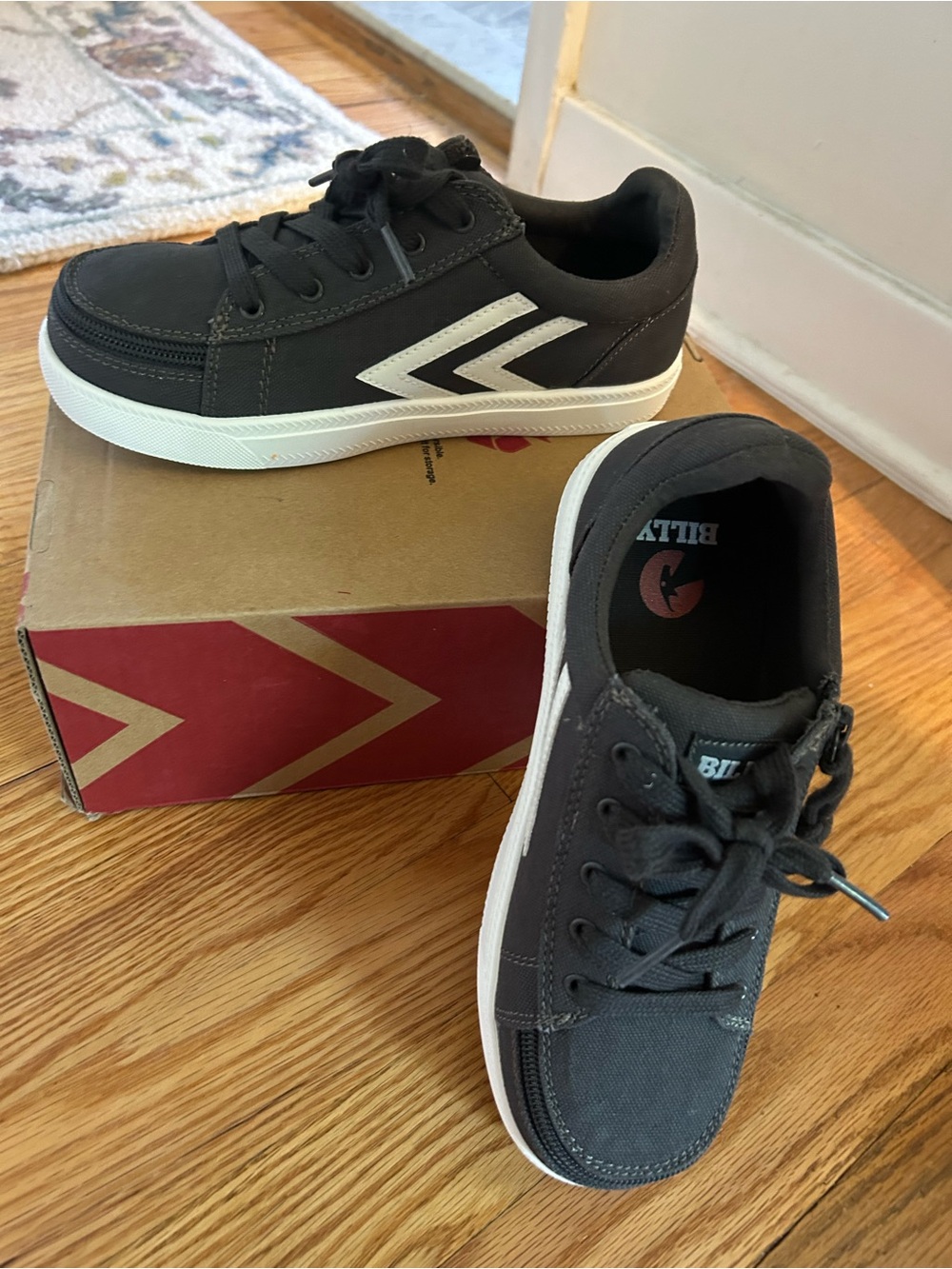 Billy Kids' Dark Gray Low-Top Canvas Sneakers with White Stripe